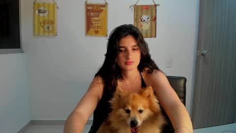 hollyshit_ online show from 01.03.25