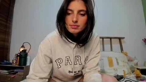 hollyshit_ online show from 01.21.25