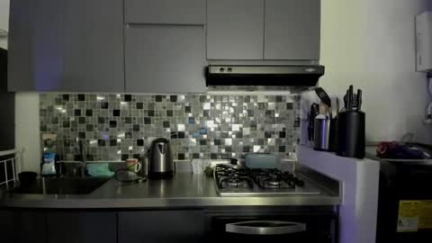 hollyshit_ online show from 01.23.25