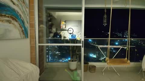 hollyshit_ online show from 09.09.25