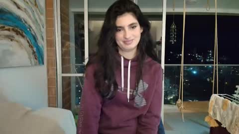 hollyshit_ online show from 10.25.25