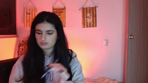 hollyshit_ online show from 06.24.26