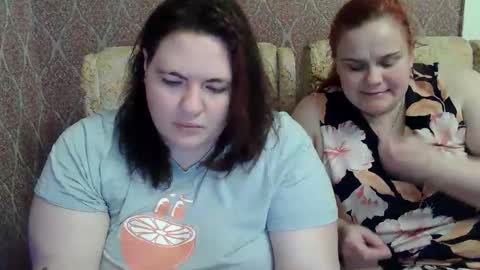 HollyXEva online show from 04.17.26