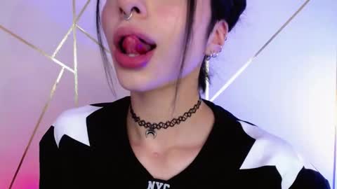 holly online show from 03.12.25