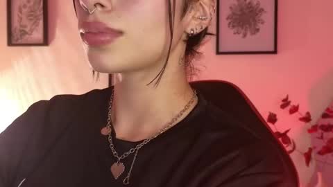 holly online show from 05.05.26