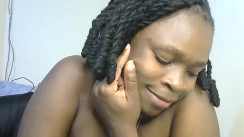 holy_ebony online show from 04.05.26