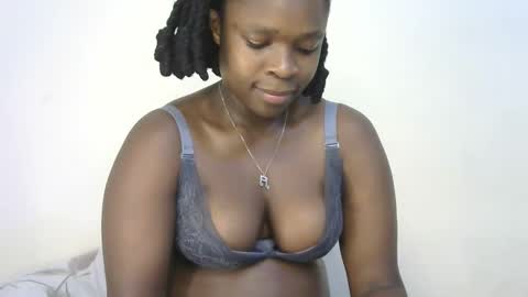 holy_ebony online show from 04.18.26