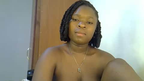 holy_ebony online show from 04.27.26