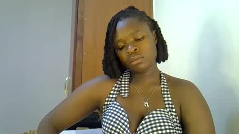 holy_ebony online show from 04.28.26