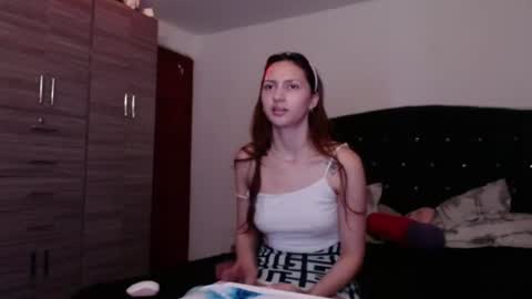 holy_julii online show from 06.25.26