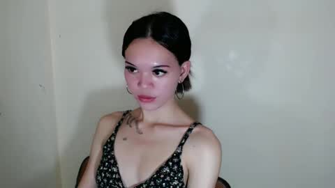 Snapshot of holy_maxine chatting on 11.27.25 holy_maxine online show from 11.27.25