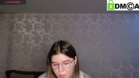 Welcome guys  Pleasure to see you all here  My name is MichaelaTip menu is active Private is open  online show from 12.04.24