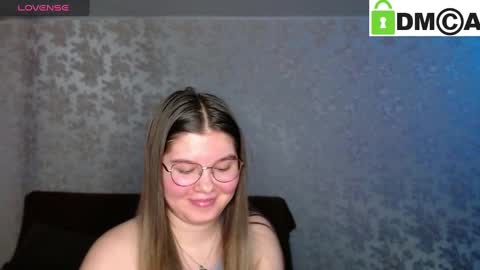 Welcome guys  Pleasure to see you all here  My name is MichaelaTip menu is active Private is open  online show from 01.23.25