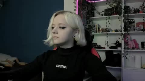 holy_mistresss online show from 11.18.25