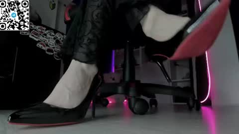 holy_mistresss online show from 06.25.26