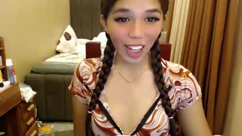 holy_molly1 online show from 06.24.26