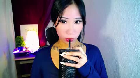 Snapshot of holy_samyx chatting on 10.01.25 holy_samyx online show from 10.01.25
