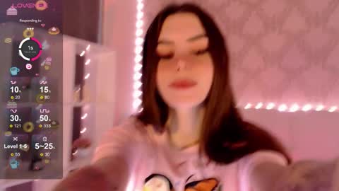 Mia online show from 09.15.25