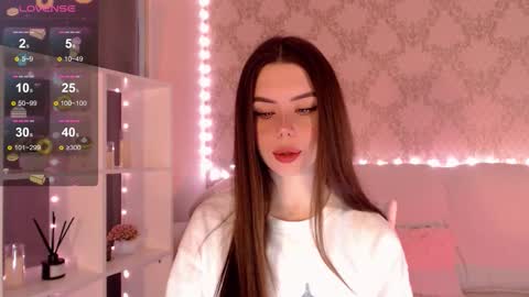 Mia online show from 09.18.25