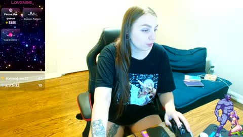 Snapshot of holyweed420 chatting on 01.23.25 Viktoria online show from 01.23.25