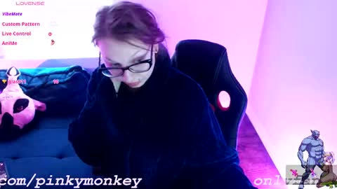 Snapshot of holyweed420 chatting on 03.08.26 Viktoria online show from 03.08.26