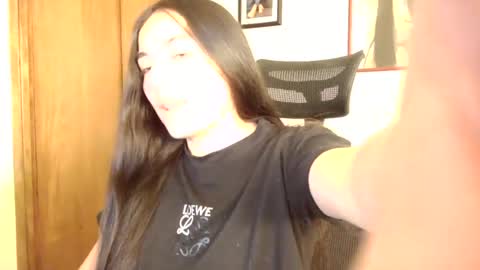 Honey Aynu online show from 06.16.26