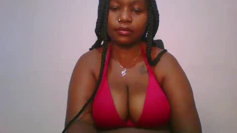 Snapshot of honey_beb chatting on 10.20.25 honey_beb online show from 10.20.25