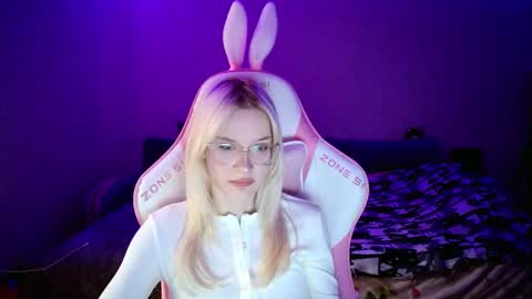 honey_bold online show from 12.04.25