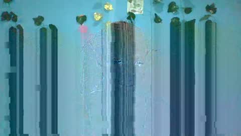 Snapshot of honey_bug2 chatting on 11.03.25 Queen online show from 11.03.25