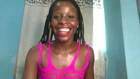 Snapshot of honey_bug2 chatting on 02.03.26 Queen online show from 02.03.26