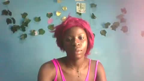 Snapshot of honey_bug2 chatting on 02.16.26 Queen online show from 02.16.26