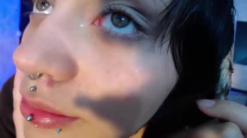 Snapshot of honey_dark chatting on 12.28.24 Honney online show from 12.28.24