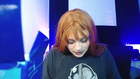 Snapshot of honey_dark chatting on 01.28.25 Honney online show from 01.28.25