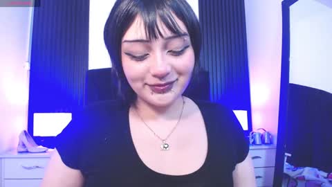 Snapshot of honey_dark chatting on 02.05.25 Honney online show from 02.05.25