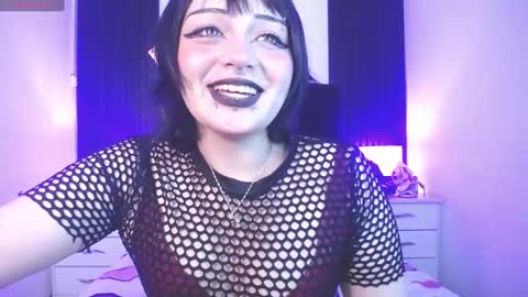 Snapshot of honey_dark chatting on 02.11.25 Honney online show from 02.11.25