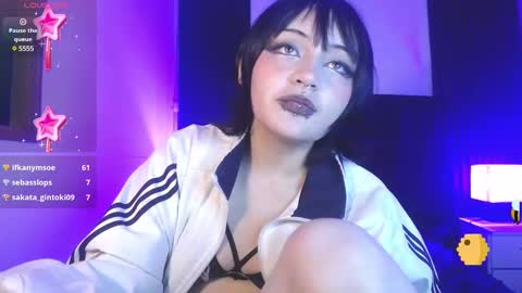 Snapshot of honey_dark chatting on 02.26.25 Honney online show from 02.26.25