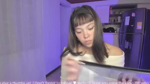 Snapshot of honey_hoe chatting on 09.14.25 Lau online show from 09.14.25