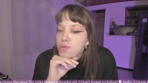 Snapshot of honey_hoe chatting on 10.11.25 Lau online show from 10.11.25