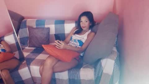 Snapshot of honey_mollyxx chatting on 09.17.25 honey_mollyxx online show from 09.17.25