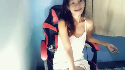 Snapshot of honey_mollyxx chatting on 03.25.26 honey_mollyxx online show from 03.25.26