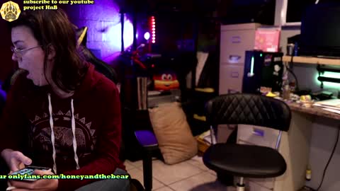 Honey and Bear online show from 12.30.24
