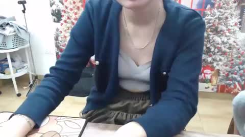 Snapshot of honeybaby2k chatting on 12.04.25 honeybaby2k online show from 12.04.25