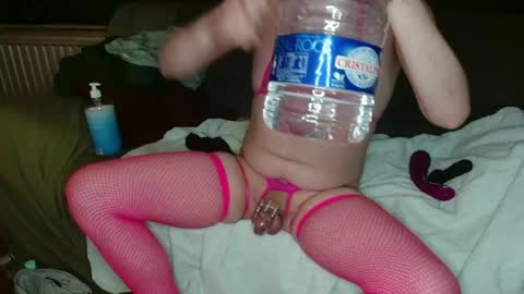 HoneyBunnyBedPet online show from 04.28.26