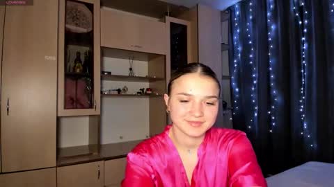 Snapshot of honeybunnyyy_ chatting on 03.28.26 HoneyBunny online show from 03.28.26