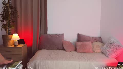 Snapshot of honeycarrol chatting on 10.04.25 HoneyCarrol online show from 10.04.25