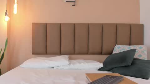 honeygray02 online show from 10.14.25