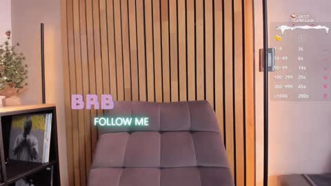 Sofia independent model online show from 12.15.24