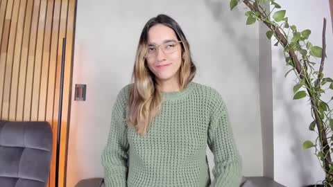 Sofia independent model online show from 12.26.24