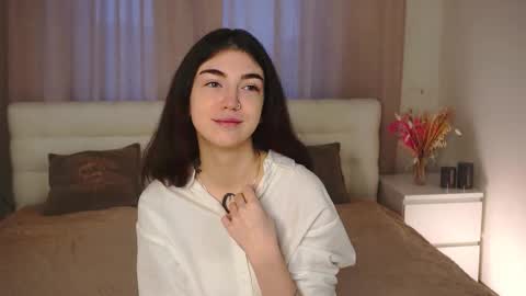 Snapshot of honeykadakia chatting on 11.26.25 Jane online show from 11.26.25