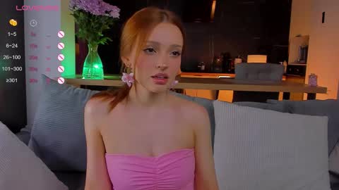 Snapshot of honeymoon1100 chatting on 09.10.25 Lily and Michael online show from 09.10.25